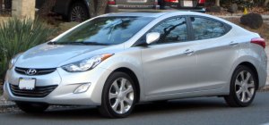 2011_Hyundai_Elantra_Limited_--_01-04-2011